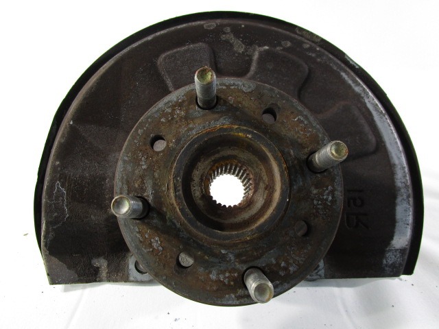 VRTLJIVI LEZAJ DESNO / PESTO KOLESA Z LEZAJEM SPREDAJ OEM N. 30884173 ORIGINAL REZERVNI DEL VOLVO V40/S40 MK1 644 645 (1996 - 2004)DIESEL LETNIK 2002