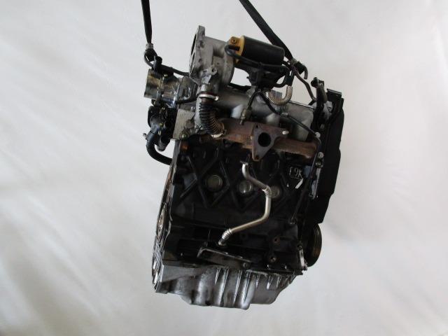 MOTOR OEM N. D4192T4 ORIGINAL REZERVNI DEL VOLVO V40/S40 MK1 644 645 (1996 - 2004)DIESEL LETNIK 2002