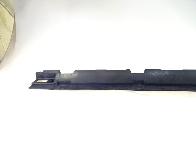 OKRASNA LETEV PRAGA  OEM N. 51773330869 ORIGINAL REZERVNI DEL BMW X3 E83 LCI R (2006 - 2010) DIESEL LETNIK 2008