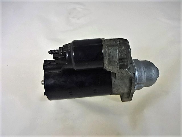 ZAGANJAC MOTORJA  OEM N. 1109258 ORIGINAL REZERVNI DEL AUDI A6 C6 4F2 4FH 4F5 BER/SW/ALLROAD (07/2004 - 10/2008) DIESEL LETNIK 2004