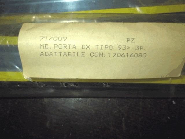ZUNANJI PROFILI IN LETVE OEM N. 170616080 ORIGINAL REZERVNI DEL FIAT TIPO 160 R (1992 - 1995)BENZINA LETNIK 1992