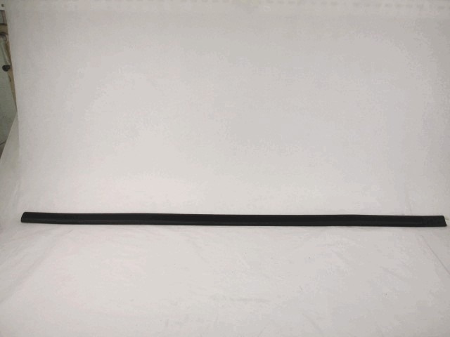 ZUNANJI PROFILI IN LETVE OEM N. 170616080 ORIGINAL REZERVNI DEL FIAT TIPO 160 R (1992 - 1995)BENZINA LETNIK 1992