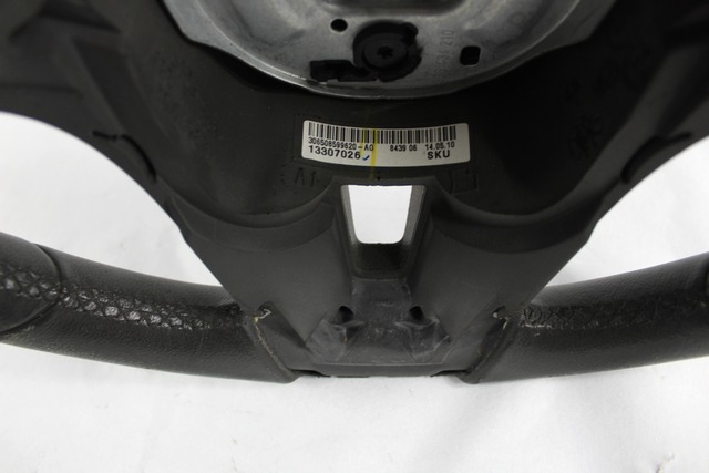 VOLAN OEM N. 13307026 ORIGINAL REZERVNI DEL CHEVROLET CRUZE J300 J305 (2009 - 2019) DIESEL LETNIK 2010