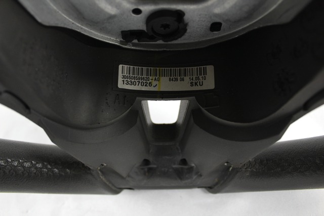 VOLAN OEM N. 13307026 ORIGINAL REZERVNI DEL CHEVROLET CRUZE J300 J305 (2009 - 2019) DIESEL LETNIK 2010