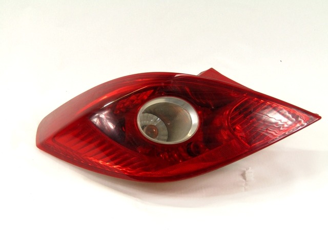 ZADNJI DESNI ZAROMETI OEM N. 13186351 ORIGINAL REZERVNI DEL OPEL CORSA D S07 (2006 - 2011) DIESEL LETNIK 2007