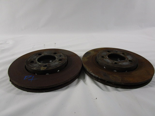 SPREDNJI ZAVORNI DISKI OEM N. 6Q0615301 ORIGINAL REZERVNI DEL SKODA FABIA MK1 6Y2 BER/SW (2000 - 03/2007) BENZINA LETNIK 2002