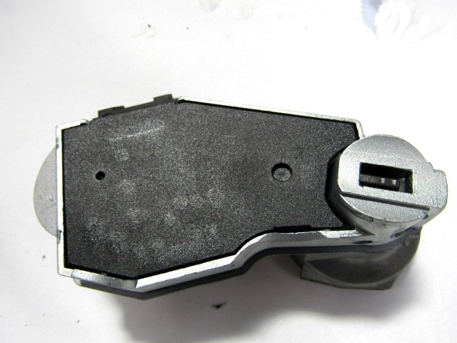 KOMPLET ODKLEPANJE IN VZIG  OEM N. 18632 KIT ACCENSIONE AVVIAMENTO ORIGINAL REZERVNI DEL MERCEDES CLASSE E W211 S211 R BER/SW (06/2006 - 2009)DIESEL LETNIK 2006