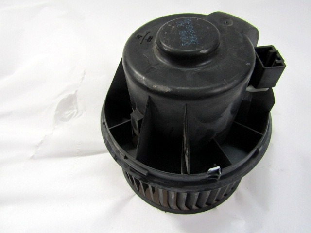 VENTILATOR  KABINE  OEM N. 3M5H-18456-AD ORIGINAL REZERVNI DEL FORD FOCUS DA HCP DP MK2 R BER/SW (2008 - 2011) DIESEL LETNIK 2008