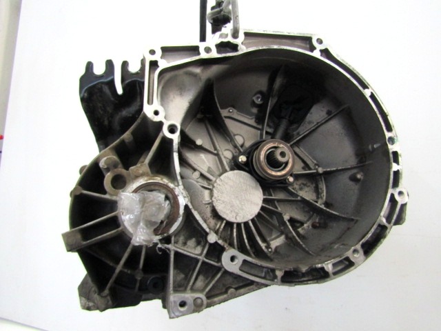 ROCNI MENJALNIK OEM N. 6M5R-7002-YC ORIGINAL REZERVNI DEL FORD FOCUS DA HCP DP MK2 R BER/SW (2008 - 2011) DIESEL LETNIK 2008