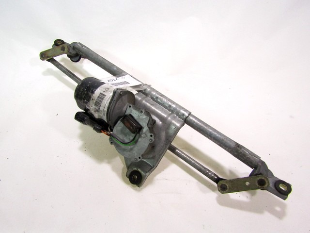 MOTORCEK PREDNJIH BRISALCEV OEM N. 22116561 ORIGINAL REZERVNI DEL OPEL CORSA B S93 (1993 - 09/2000) BENZINA LETNIK 1998