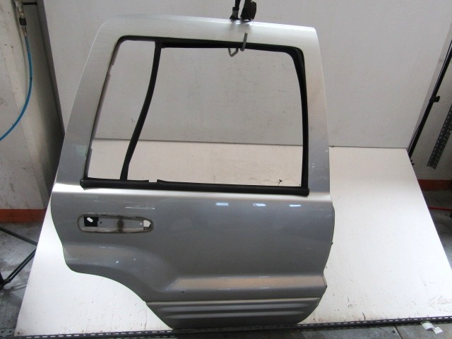 ZADNJA DESNA VRATA OEM N. K55136700AG ORIGINAL REZERVNI DEL JEEP GRAND CHEROKEE WJ WG MK2 (1999 - 04/2005) DIESEL LETNIK 2005