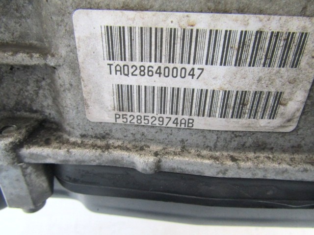 AVTOMATSKI MENJALNIK OEM N. 52852974AB ORIGINAL REZERVNI DEL JEEP GRAND CHEROKEE WJ WG MK2 (1999 - 04/2005) DIESEL LETNIK 2005