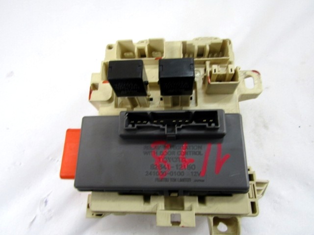 VAROVALKE/RELE' OEM N. 82641-12150 ORIGINAL REZERVNI DEL TOYOTA COROLLA E11 (1995 - 2002)BENZINA LETNIK 2001