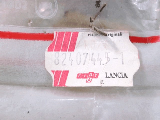 DRUGI ZUNANJI DODATKI OEM N. 82407445 ORIGINAL REZERVNI DEL LANCIA THEMA 834 MK1 (1984 - 1988)DIESEL LETNIK 1988