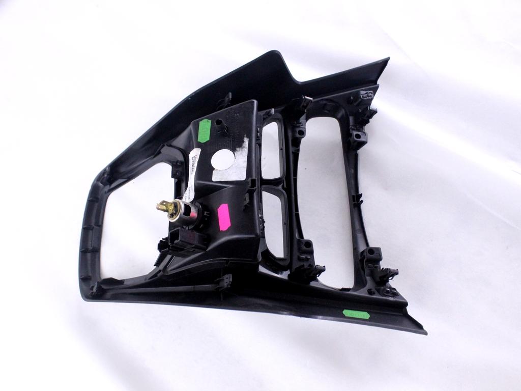 SREDINSKA KONZOLA  OEM N. 1817588 ORIGINAL REZERVNI DEL FORD BMAX JK (2012 - 2018)BENZINA LETNIK 2013