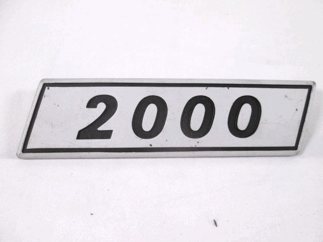 SPREDNJI IN ZADNJI EMBLEM OEM N. 4394569 ORIGINAL REZERVNI DEL FIAT 132 (1972 - 1981)BENZINA LETNIK 1972