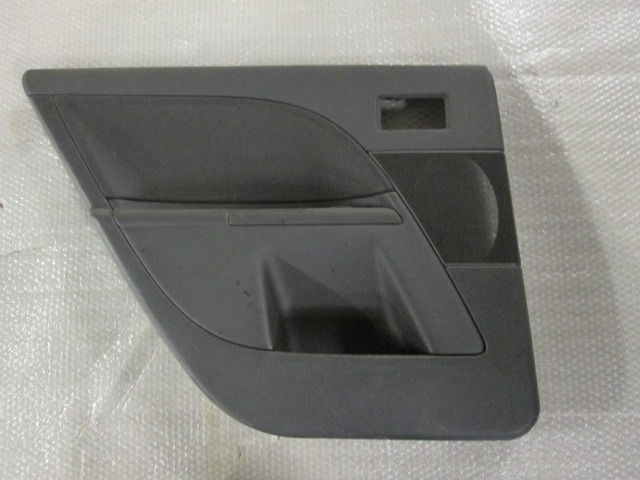 VRATNI PANEL OEM N. PNPSTFDMONDEOBWYMK2SW5P ORIGINAL REZERVNI DEL FORD MONDEO B5Y B4Y BWY MK2 BER/SW (2000 - 2007) DIESEL LETNIK 2003