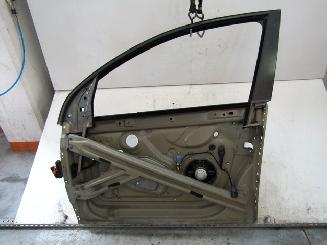 LEVA SPREDNJA VRATA VOZNIK OEM N. 1K4831301AB ORIGINAL REZERVNI DEL VOLKSWAGEN GOLF V 1K1 1K5 MK5 BER/SW (02/2004-11/2008) BENZINA LETNIK 2007