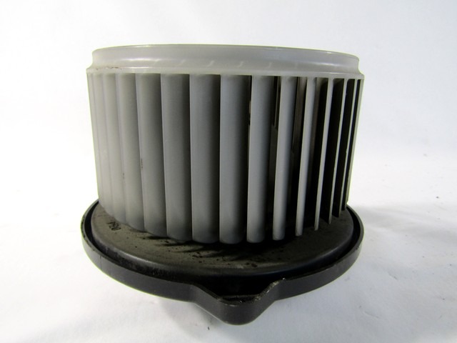 VENTILATOR  KABINE  OEM N. 272700-0121  ORIGINAL REZERVNI DEL DAIHATSU SIRION MK2 (2005 - 08/2012)BENZINA/GPL LETNIK 2009