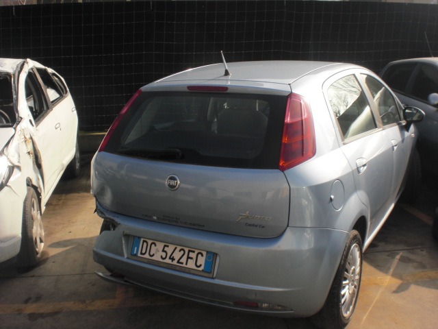 FIAT GRANDE PUNTO 1.3 D 66KW 6M 5P (2006) RICAMBI IN MAGAZZINO 