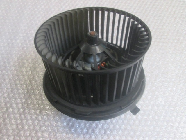 VENTILATOR  KABINE  OEM N. 7M0819021B ORIGINAL REZERVNI DEL VOLKSWAGEN SHARAN 7M8 7M9 7M6 R2 (2004 - 2010)DIESEL LETNIK 2007