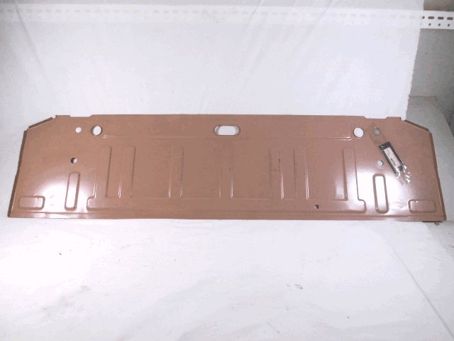 ZADNJA BOCNA STRAN OEM N. 82380439 ORIGINAL REZERVNI DEL LANCIA PRISMA 831 (1986 - 1989)BENZINA LETNIK 1986