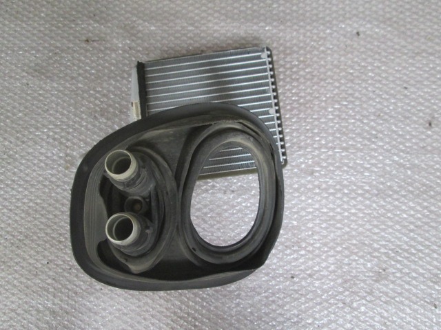 GRELEC RADIATORJA OEM N. 1K0819031 ORIGINAL REZERVNI DEL AUDI A3 MK2 8P 8PA 8P1 (2003 - 2008)BENZINA LETNIK 2004