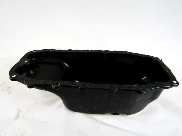 POSODA ZA OLJE/KARTER OLJA OEM N. 1151085E10000 ORIGINAL REZERVNI DEL SUZUKI SWIFT MZ EZ MK3 (2004 - 2010) DIESEL LETNIK 2006