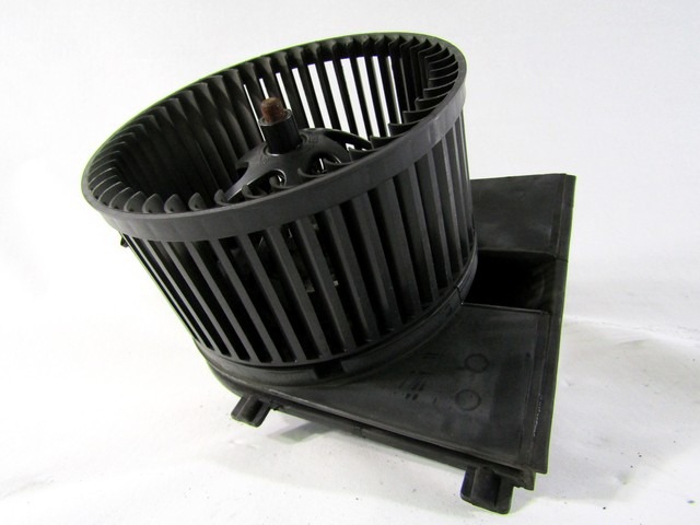 VENTILATOR  KABINE  OEM N. 1J1819021A ORIGINAL REZERVNI DEL VOLKSWAGEN NEW BEETLE 9C1 1C1 1Y7 (1999 - 2006) DIESEL LETNIK 2003