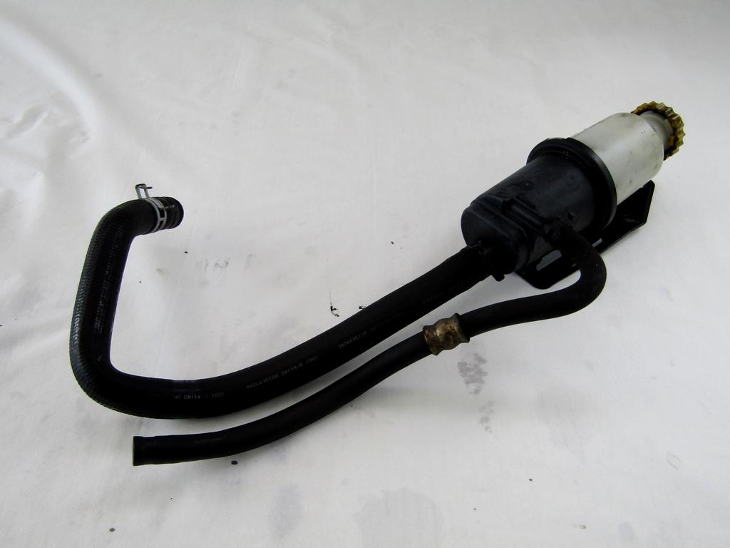 REZERVOAR CRPALKA  SERVO VOLAN OEM N. 04743067AB ORIGINAL REZERVNI DEL CHRYSLER VOYAGER/GRAN VOYAGER RG RS MK4 (2001 - 2007) DIESEL LETNIK 2001