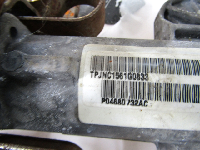 VOLANSKI DROG OEM N. P04680732AC ORIGINAL REZERVNI DEL CHRYSLER VOYAGER/GRAN VOYAGER RG RS MK4 (2001 - 2007) DIESEL LETNIK 2001