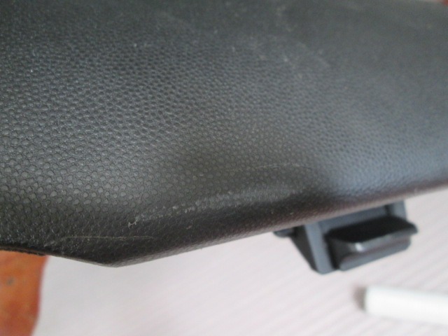 PREDAL ZA DOKUMENTE OEM N. DF7164161 ORIGINAL REZERVNI DEL MAZDA 2 DE DH MK2 (2007 - 2014) BENZINA LETNIK 2008