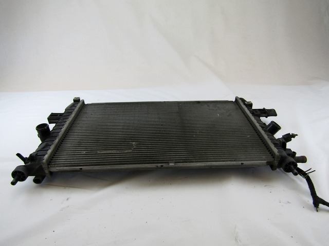 RADIATOR VODE OEM N. 13128818 ORIGINAL REZERVNI DEL OPEL ZAFIRA B A05 M75 (2005 - 2008) BENZINA LETNIK 2006