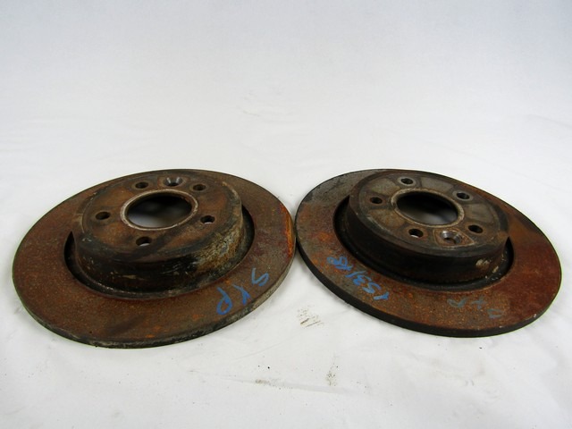 ZADNJI ZAVORNI DISKI OEM N. 31471039 ORIGINAL REZERVNI DEL VOLVO V40 MK1 525 526 (2012 - 2016)BENZINA LETNIK 2015