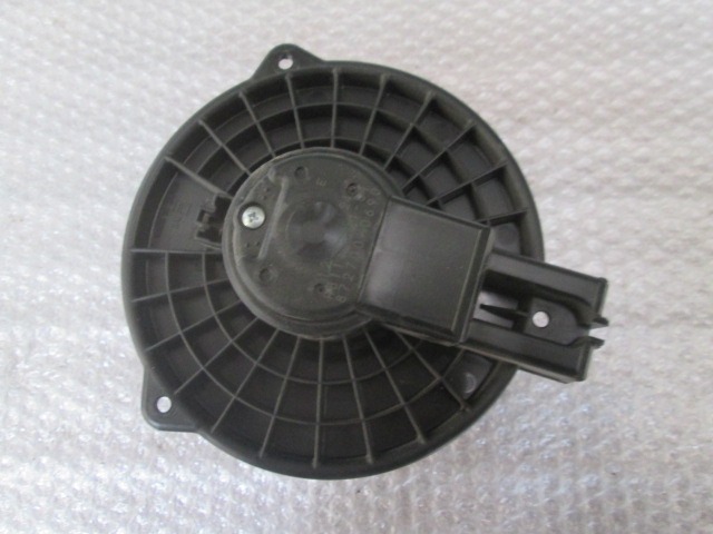 VENTILATOR  KABINE  OEM N. DF7161B10 ORIGINAL REZERVNI DEL MAZDA 2 DE DH MK2 (2007 - 2014) BENZINA LETNIK 2008