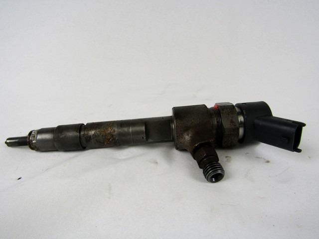 INJEKTORJI DIESEL OEM N. 445110019 ORIGINAL REZERVNI DEL FIAT PUNTO 188 188AX MK2 (1999 - 2003) DIESEL LETNIK 2003