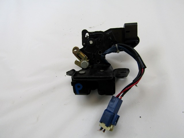 ZAKLEPANJE PRTLJA?NIH VRAT  OEM N. 6935002030 ORIGINAL REZERVNI DEL TOYOTA COROLLA E12 (2000 - 2006) DIESEL LETNIK 2004