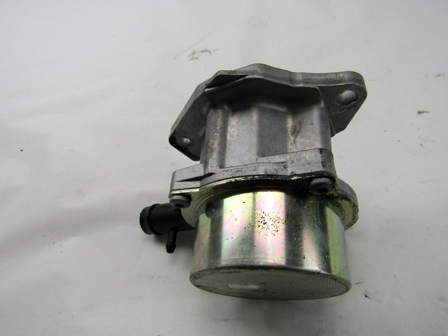 VAKUUM CRPALKA OEM N. 8201005306 ORIGINAL REZERVNI DEL RENAULT MEGANE MK3 BZ0/1 B3 DZ0/1 KZ0/1 BER/SPORTOUR/ESTATE (2009 - 2015) DIESEL LETNIK 2011