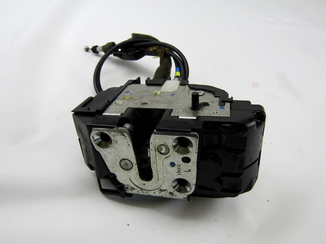 CENTRALNA KLJUCAVNICA ZADJIH LEVIH VRAT OEM N. 825019U100 ORIGINAL REZERVNI DEL NISSAN NOTE E11 MK1 (2005 - 2013)DIESEL LETNIK 2006