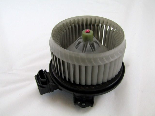 VENTILATOR  KABINE  OEM N. AV272700-0311 ORIGINAL REZERVNI DEL FIAT SEDICI FY (2006 - 4/2009) DIESEL LETNIK 2007