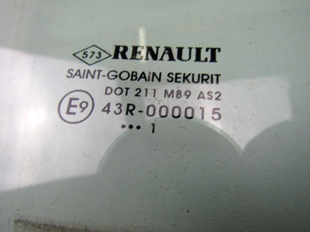 STEKLO ZADNJIH DESNIH VRAT OEM N. 8200209957 ORIGINAL REZERVNI DEL RENAULT MODUS F/JP0 R (2008 - 09/2013) DIESEL LETNIK 2011