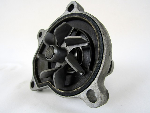 VODNA CRPALKA  OEM N. 03D121005 ORIGINAL REZERVNI DEL SKODA FABIA MK2 542 545 BER/SW (2007 - 2014) BENZINA LETNIK 2008