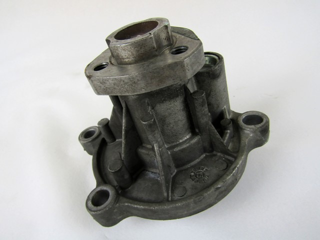 VODNA CRPALKA  OEM N. 03D121005 ORIGINAL REZERVNI DEL SKODA FABIA MK2 542 545 BER/SW (2007 - 2014) BENZINA LETNIK 2008