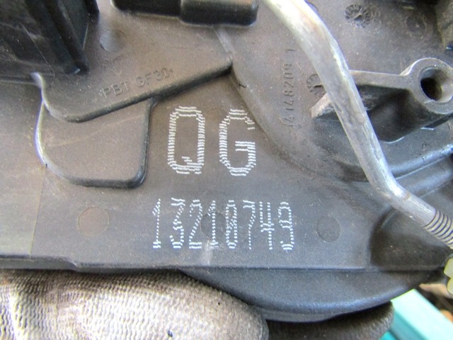 CENTRALNI ZAKLEP SPREDNJIH VRAT  OEM N. 13210749 ORIGINAL REZERVNI DEL OPEL ASTRA H A04 L48 L08 L35 L67 R 5P/3P/SW (2007 - 2010) DIESEL LETNIK 2008