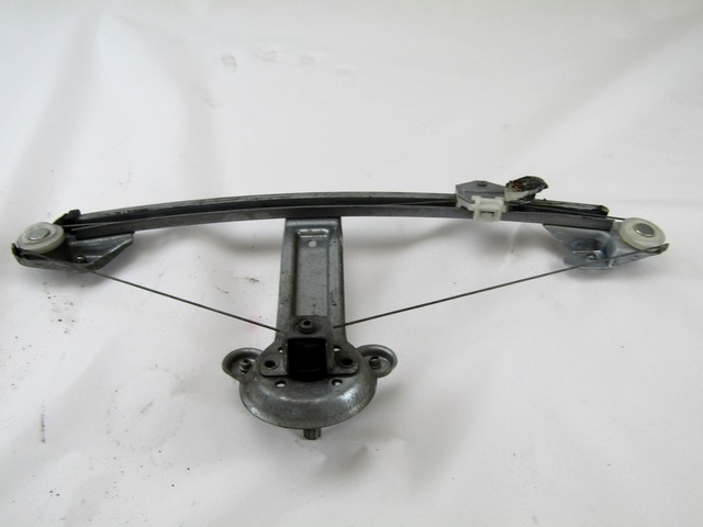 ROCNI SISTEM ZA DVIGOVANJE ZADNJEGA STEKLA  OEM N. 13100421 ORIGINAL REZERVNI DEL OPEL ASTRA H A04 L48 L08 L35 L67 R 5P/3P/SW (2007 - 2010) DIESEL LETNIK 2008