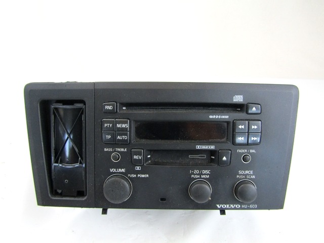 RADIO CD / OJACEVALNIK / IMETNIK HIFI OEM N. 30657637 ORIGINAL REZERVNI DEL VOLVO V70 MK2 285 (2000 - 2007) DIESEL LETNIK 2004