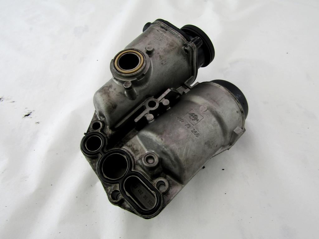 TOPLOTNI IZMENJEVALNIK/FILTER OLJA  OEM N. 6740273266 08642839 ORIGINAL REZERVNI DEL VOLVO V70 MK2 285 (2000 - 2007) DIESEL LETNIK 2004