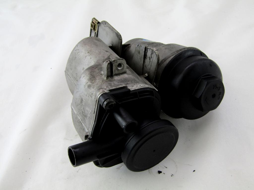 TOPLOTNI IZMENJEVALNIK/FILTER OLJA  OEM N. 6740273266 08642839 ORIGINAL REZERVNI DEL VOLVO V70 MK2 285 (2000 - 2007) DIESEL LETNIK 2004