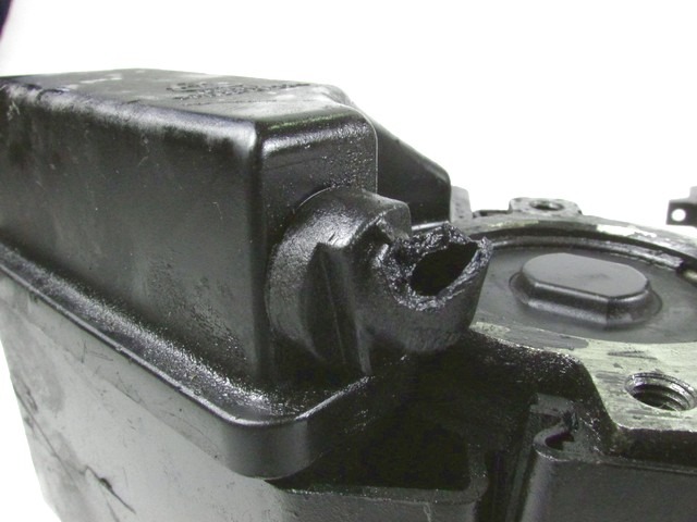 SERVO CRPALKA  OEM N. 8251729 ORIGINAL REZERVNI DEL VOLVO S70 V70 874 875 876 MK1 (1996 - 2000)DIESEL LETNIK 1999