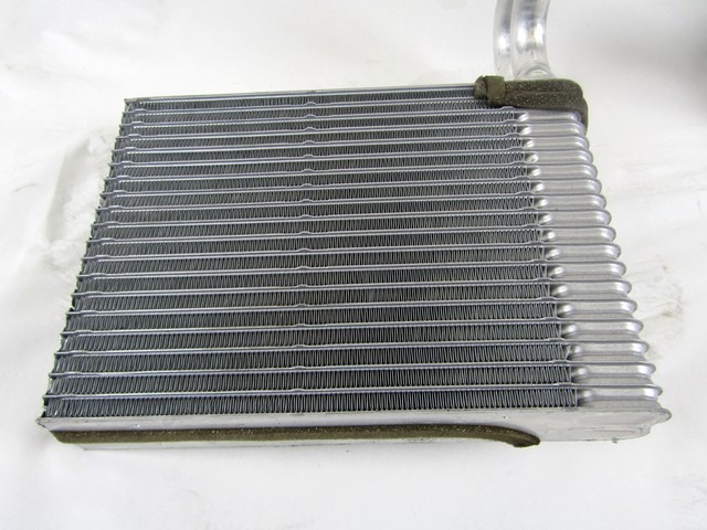 GRELEC RADIATORJA OEM N. 30780277 ORIGINAL REZERVNI DEL VOLVO V40 MK1 525 526 (2012 - 2016)DIESEL LETNIK 2012